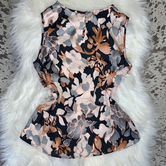 Sleeveless Satin Floral Blouse Size Medium - Picture 5 of 5